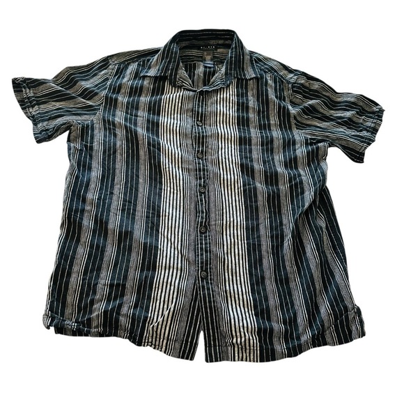 Axcess Other - Axcess Black and White Casual Button Down Shirt